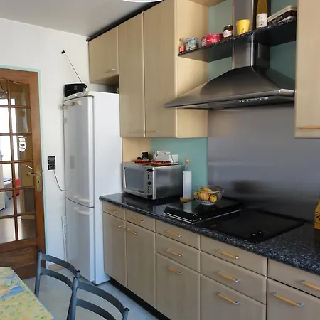 Jusqu'a 5 Personnes A Apartment