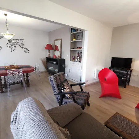 Jusqu'a 5 Personnes A Apartment *